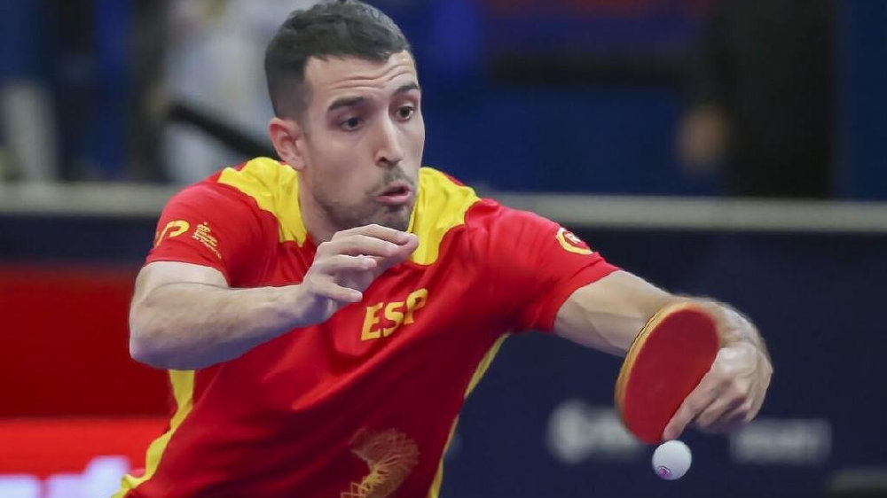 肖遥的三个师父 小说名到底是什么 类似红色王座的小说有哪些