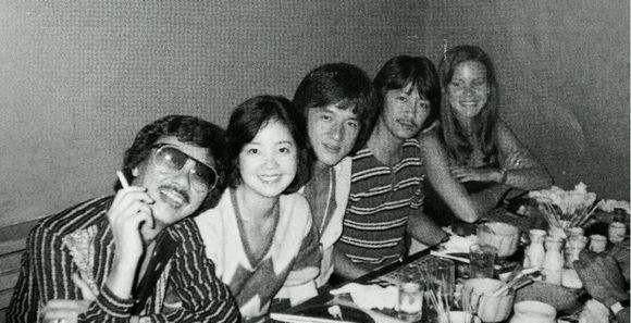 成龙大哥的风流韵事|成龙|邓丽君|林凤娇_新浪新闻