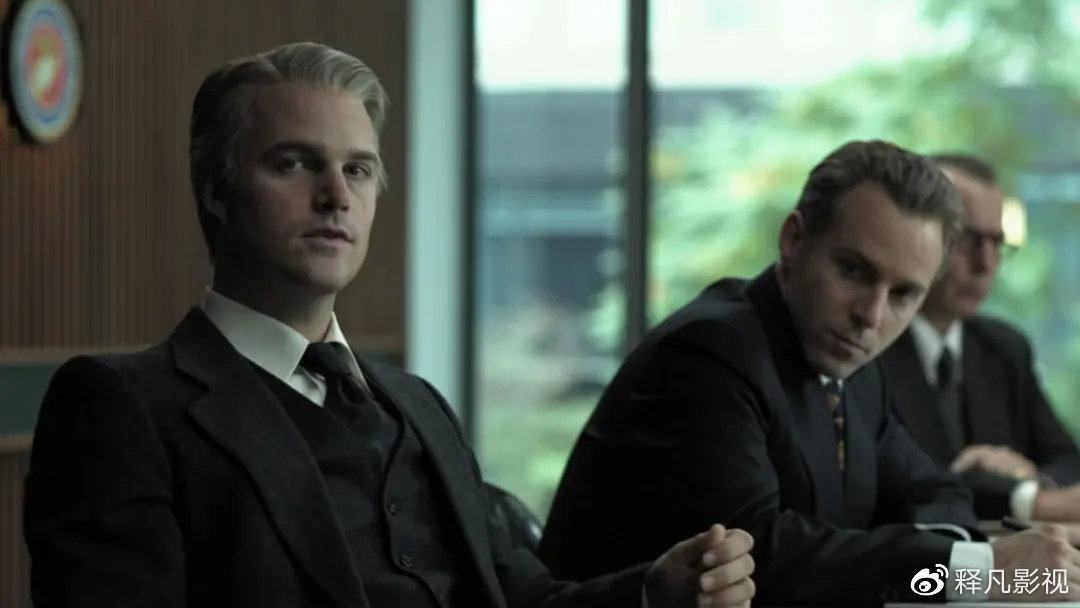 豆瓣9分横跨40年冷战疑云残酷博弈让人触目惊心