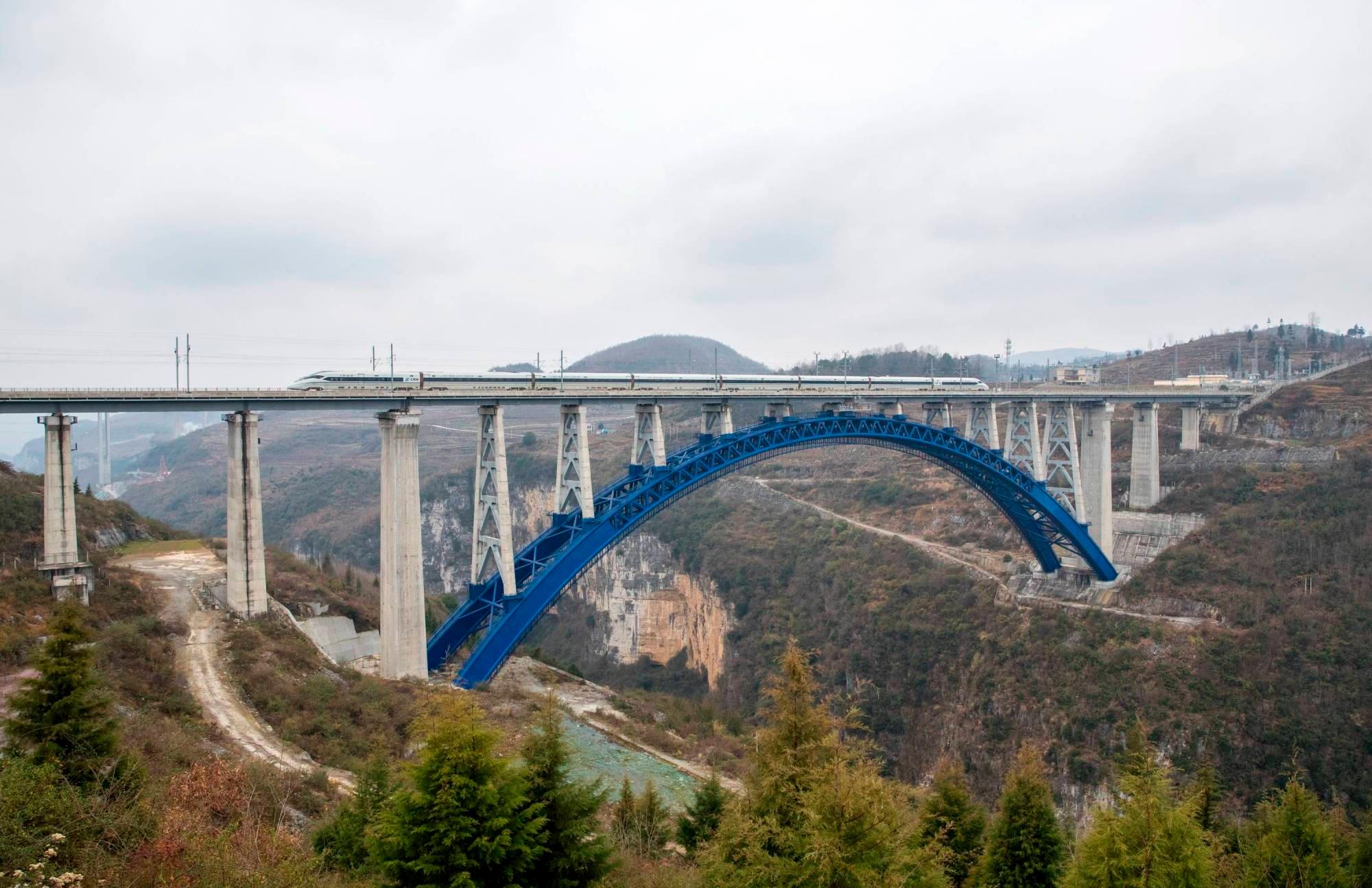 迎春运贵州增开18趟高铁列车|黔西|成都|毕节市_新浪新闻
