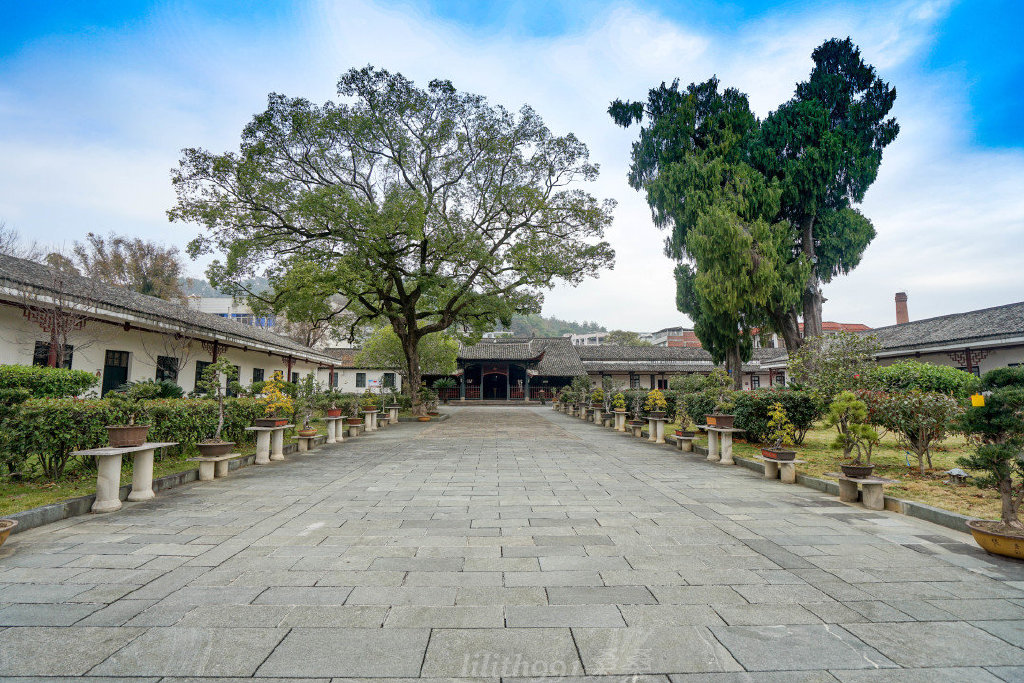 更有辛耕别墅,云骧阁,福音医院等红色文化旧址.