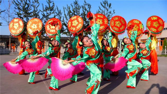 年俗日历·大年初二|井陉拉花遍地开休闲区蓝鸢梦想 - Www.slyday.coM 年俗日历·大年初二|井陉拉花遍地开休闲区蓝鸢梦想 - Www.slyday.coM