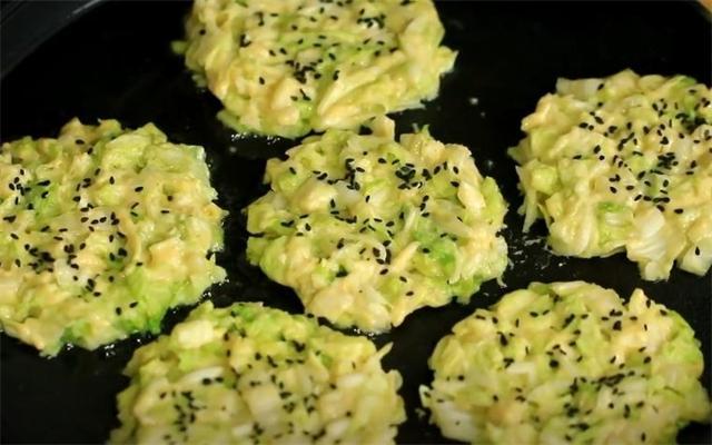 白菜这样做实在太好吃了,我家隔天就吃一次,比红烧肉还解馋过瘾休闲区蓝鸢梦想 - Www.slyday.coM 白菜这样做实在太好吃了,我家隔天就吃一次,比红烧肉还解馋过瘾休闲区蓝鸢梦想 - Www.slyday.coM