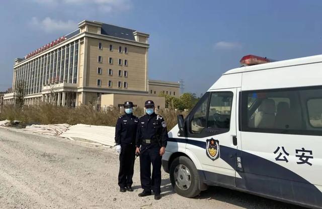 广西东兴新增8例本土确诊,一地升为高风险!最严举措、最实管控,直击战疫现场→休闲区蓝鸢梦想 - Www.slyday.coM 广西东兴新增8例本土确诊,一地升为高风险!最严举措、最实管控,直击战疫现场→休闲区蓝鸢梦想 - Www.slyday.coM