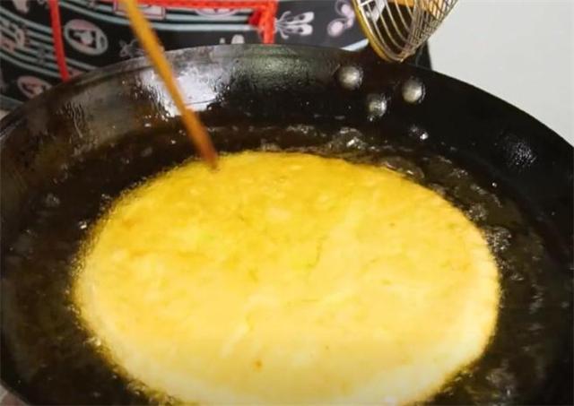 夏天不吃这饼太亏,外边卖15元一个,比面包还香,太好吃了休闲区蓝鸢梦想 - Www.slyday.coM 夏天不吃这饼太亏,外边卖15元一个,比面包还香,太好吃了休闲区蓝鸢梦想 - Www.slyday.coM