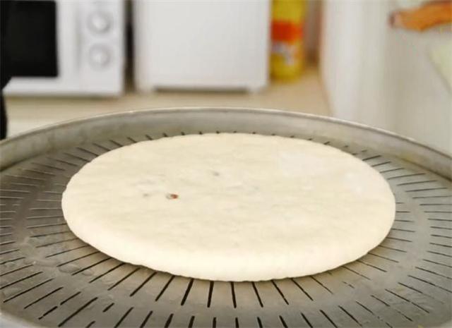 夏天不吃这饼太亏,外边卖15元一个,比面包还香,太好吃了休闲区蓝鸢梦想 - Www.slyday.coM 夏天不吃这饼太亏,外边卖15元一个,比面包还香,太好吃了休闲区蓝鸢梦想 - Www.slyday.coM