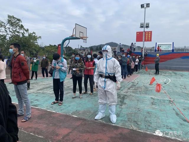 广西东兴新增8例本土确诊,一地升为高风险!最严举措、最实管控,直击战疫现场→休闲区蓝鸢梦想 - Www.slyday.coM 广西东兴新增8例本土确诊,一地升为高风险!最严举措、最实管控,直击战疫现场→休闲区蓝鸢梦想 - Www.slyday.coM