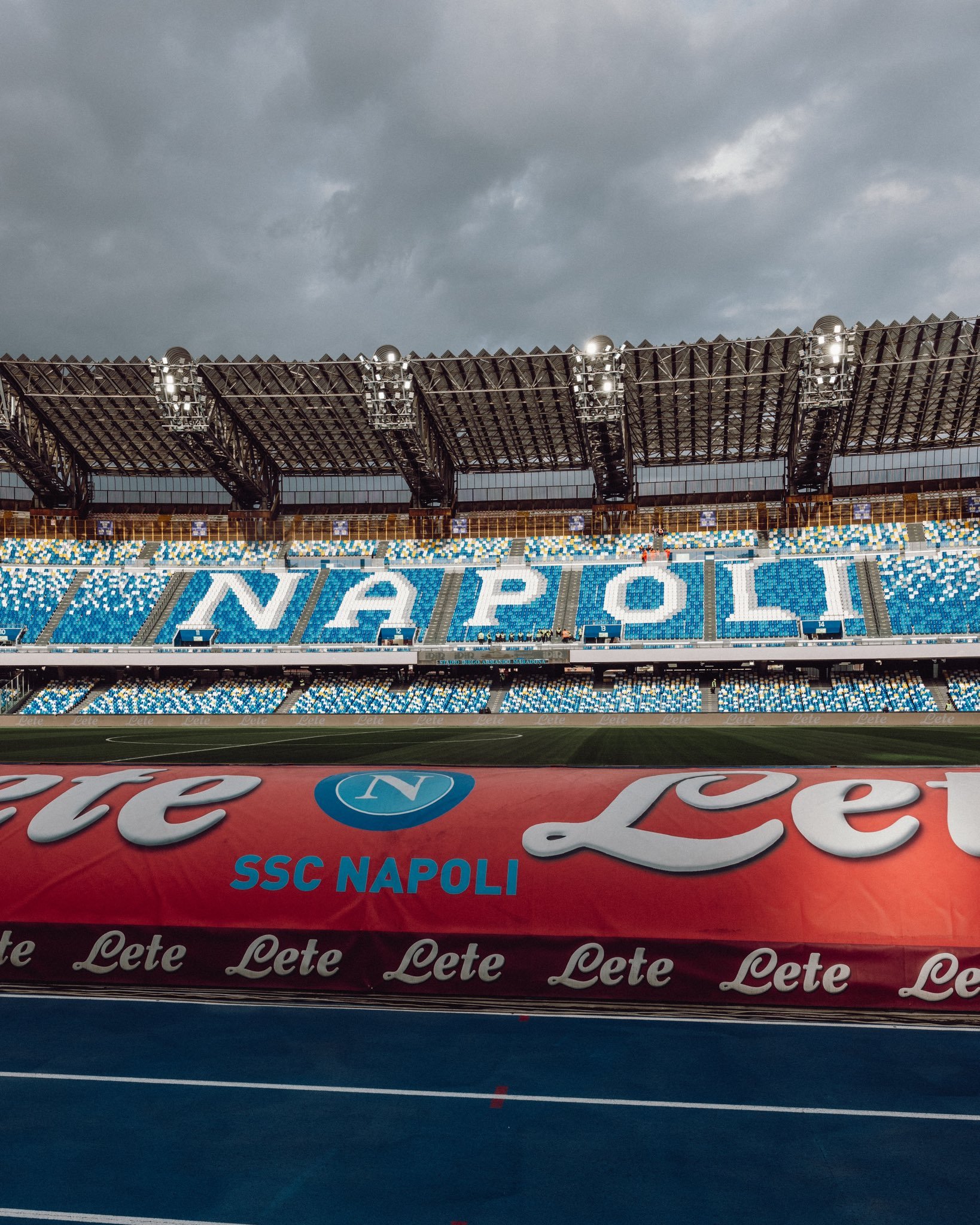 这里是马拉多纳球场