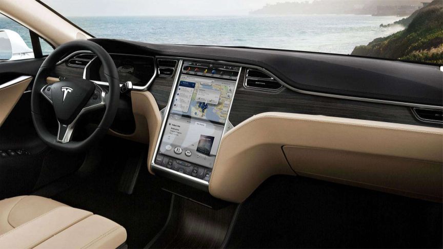 特斯拉禁用车载屏幕行驶时玩游戏功能