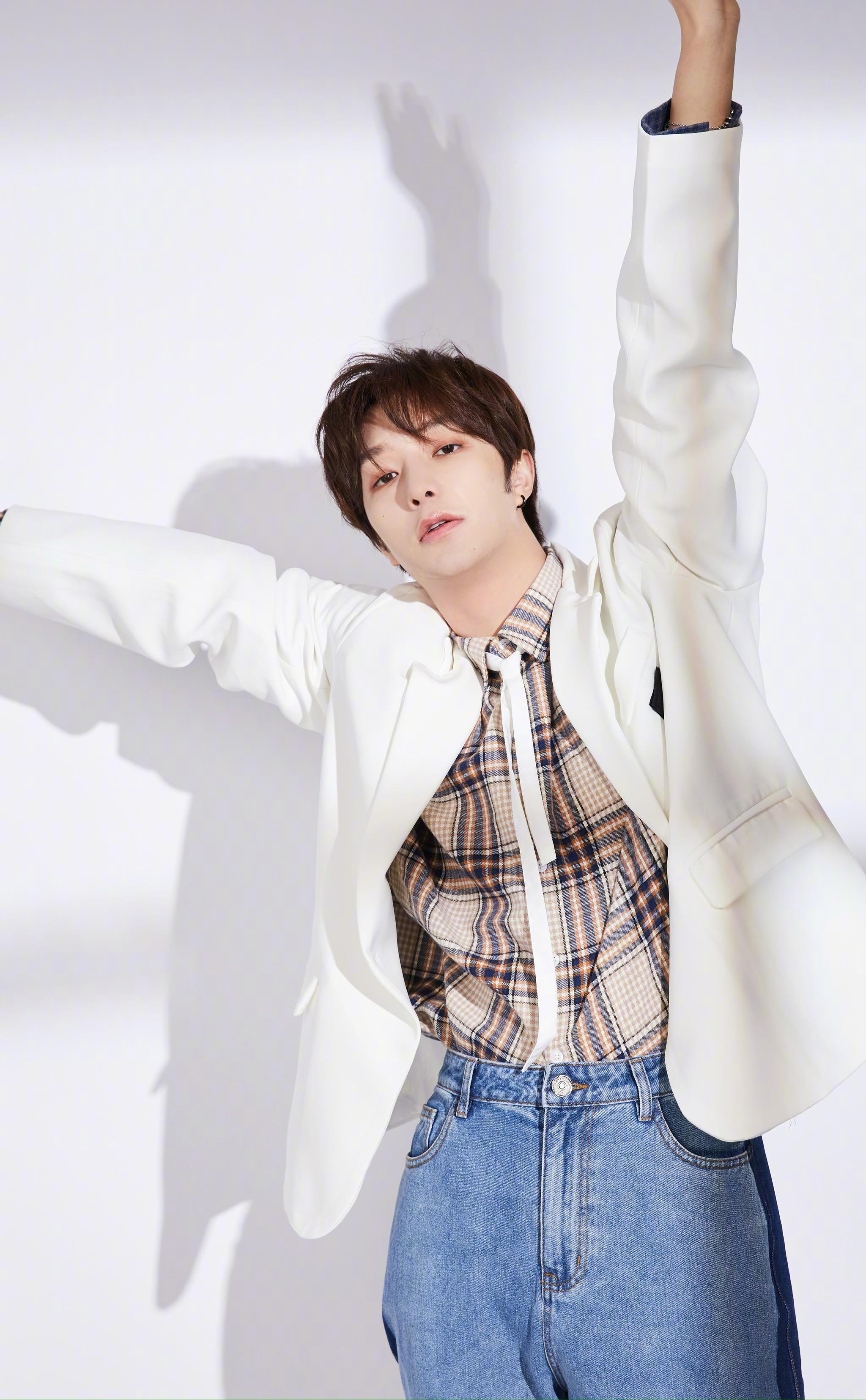 少年之名选手启动官宣,@左其铂 以极具少年感的造型正式亮相