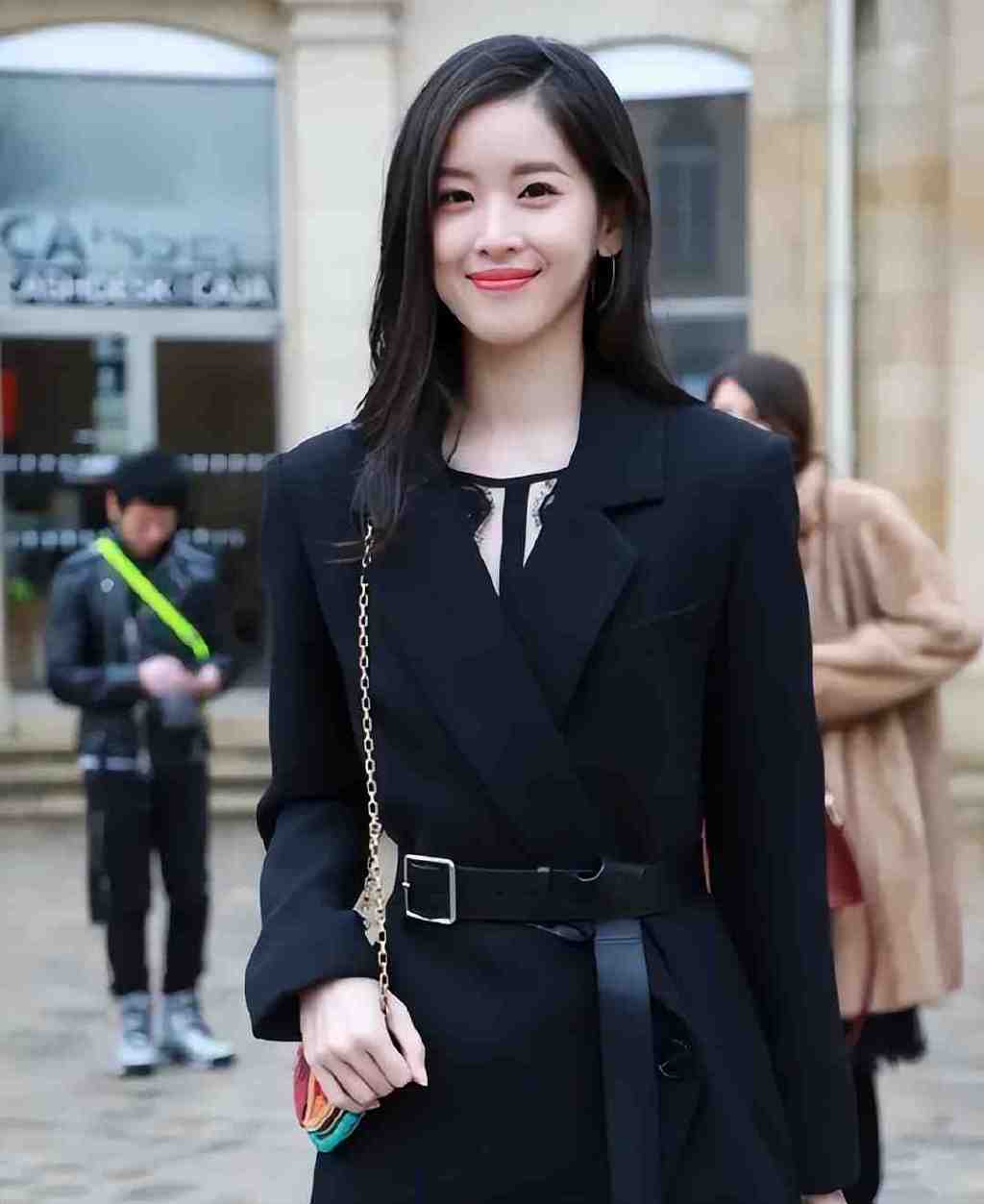 章泽天被曝怀孕,小腹隆起疑有数月身孕,与刘强东逛超市秀恩爱休闲区蓝鸢梦想 - Www.slyday.coM 章泽天被曝怀孕,小腹隆起疑有数月身孕,与刘强东逛超市秀恩爱休闲区蓝鸢梦想 - Www.slyday.coM