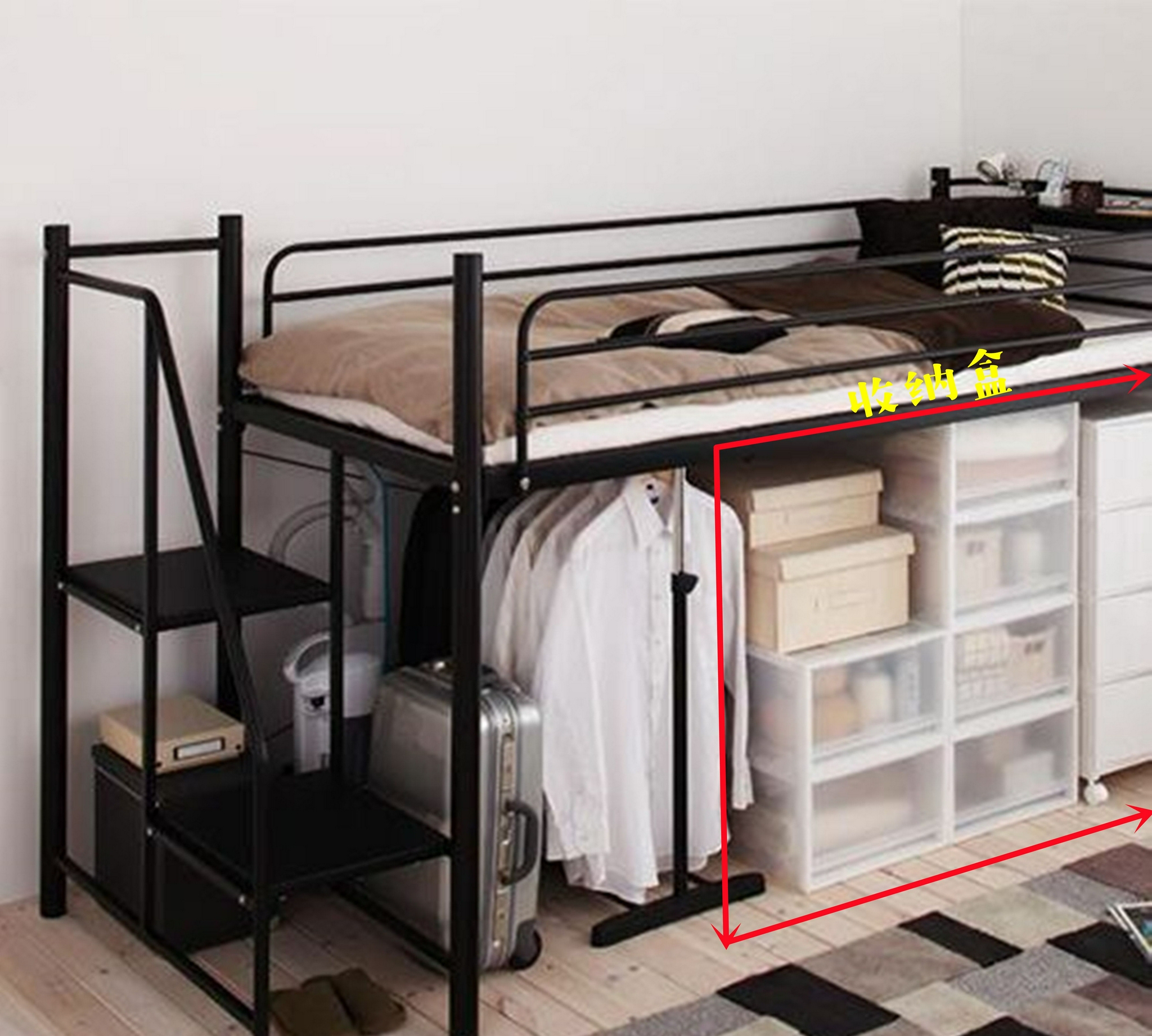 并非房间面积大才可拥有衣帽间,床抬高睡上铺,下面变着花样收纳