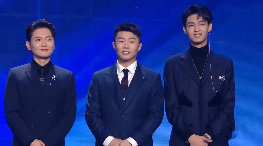 德云男团上台领奖,却硬生生变成群口相声,细数星光大赏有趣瞬间