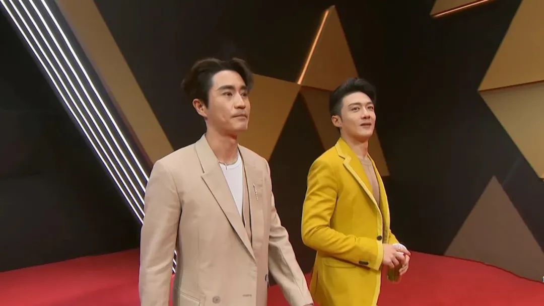 德云男团上台领奖,却硬生生变成群口相声,细数星光大赏有趣瞬间