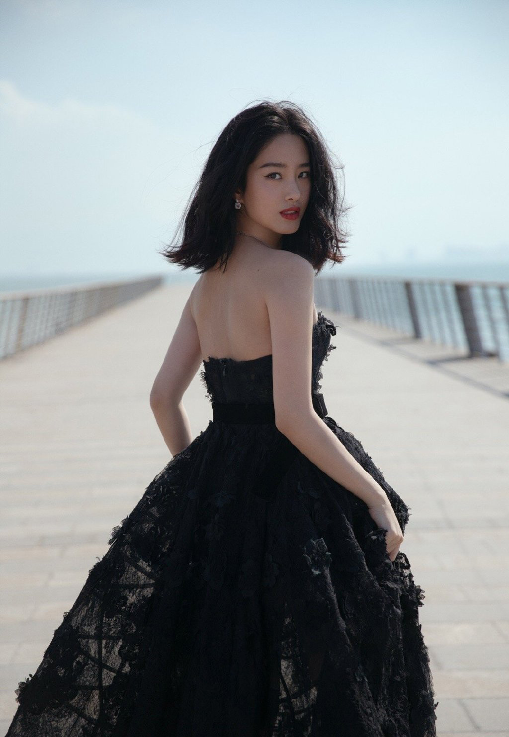 杨采钰|优雅大气活动照