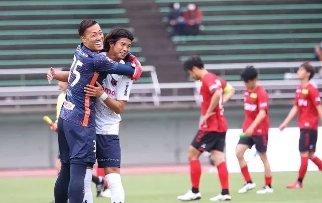 一个被乌龙球毁了一生的门将休闲区蓝鸢梦想 - Www.slyday.coM 一个被乌龙球毁了一生的门将休闲区蓝鸢梦想 - Www.slyday.coM