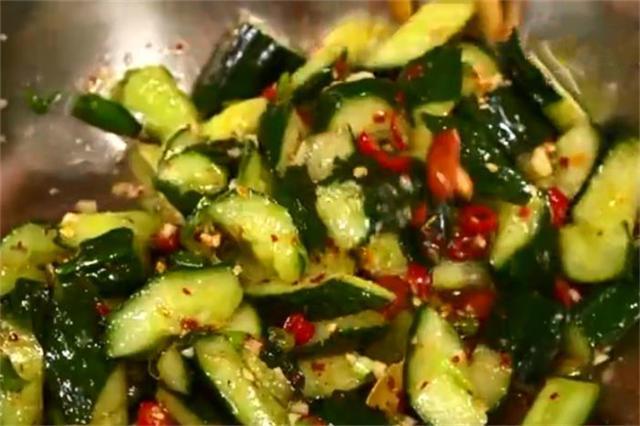 饭店的拌黄瓜为什么那么好吃？所有窍门都在这里，看一遍就学会休闲区蓝鸢梦想 - Www.slyday.coM