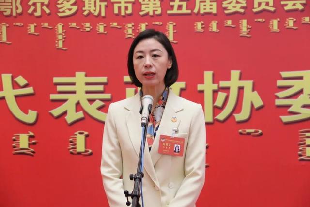 第三场"代表委员通道"开启→|基层|群众|刘桂梅_新浪新闻