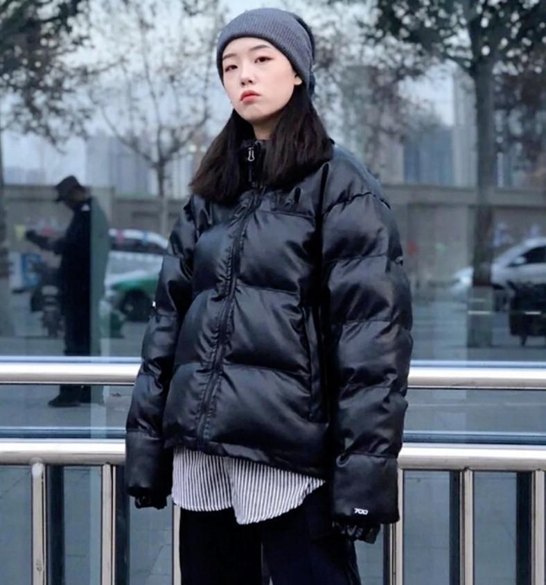冬季羽绒服穿搭技巧,小个子多选白,大高个多选黑,保暖又显瘦