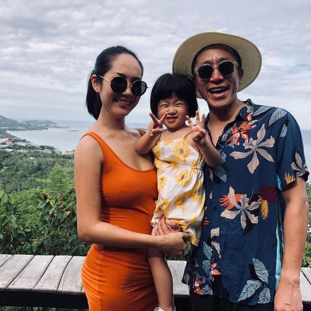 张咪基因太强大:和闺女,孙女三代同框,网友:明明是同一个人