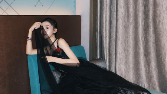 《遇见幸福》徐沐婵要火!95后演技可圈可点,戏里戏外穿衣洋气