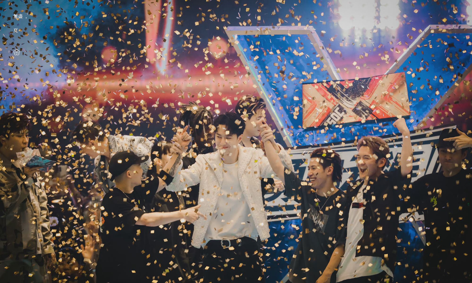 小蓝瓶续约，携手王一博迎接新的挑战，粉丝：这街舞是非上不可了休闲区蓝鸢梦想 - Www.slyday.coM