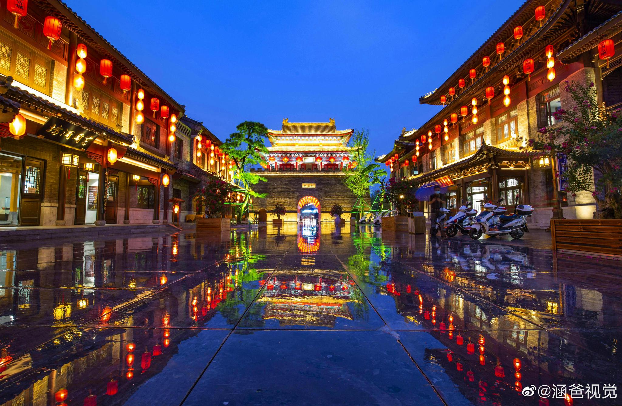 莒国古城雨后的夜景充满诗情画意