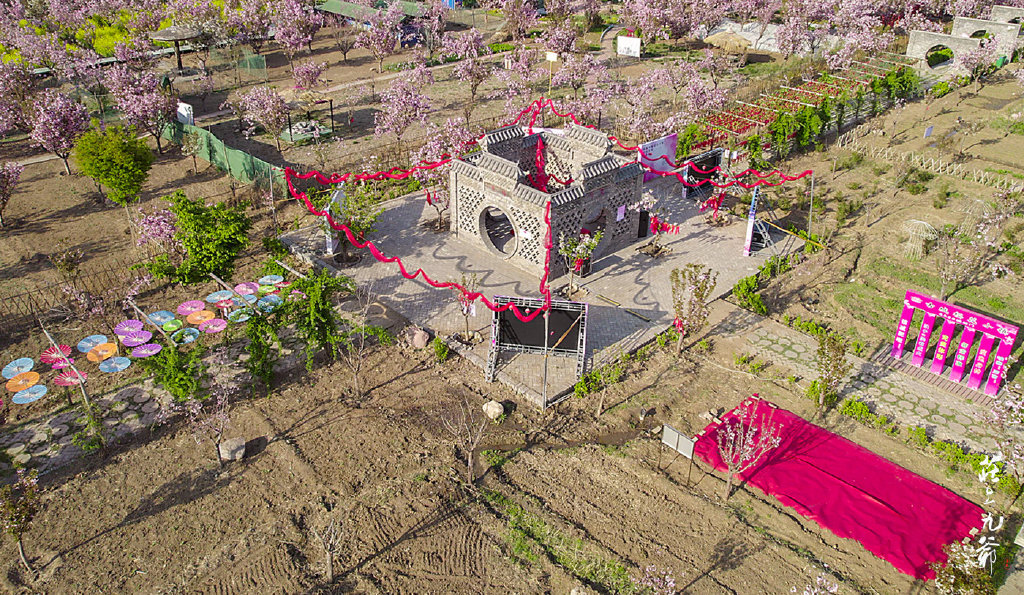 樱花小镇 那开往春天的列车