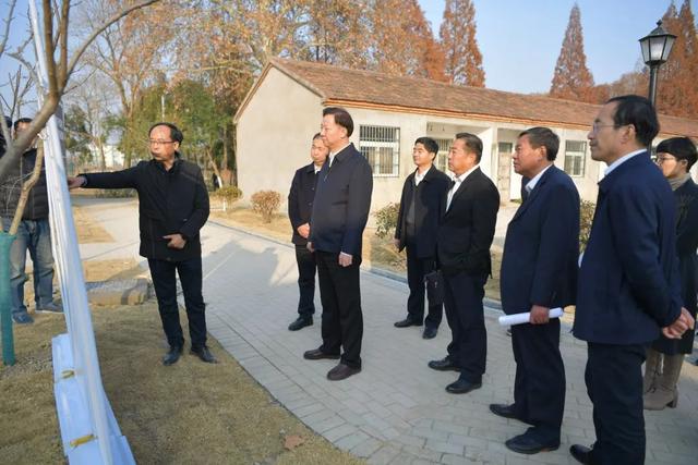 黄晓武在固镇县住村宣讲党的十九届六中全会精神休闲区蓝鸢梦想 - Www.slyday.coM