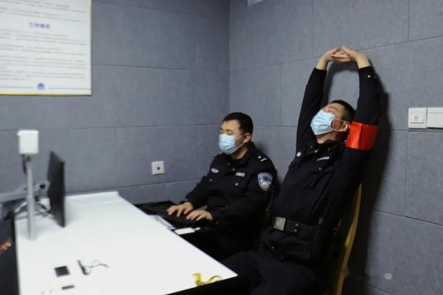 警旗猎猎｜因为懂得，所以支持——听听警察家属的心里话休闲区蓝鸢梦想 - Www.slyday.coM