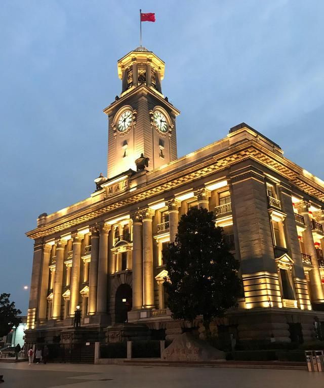 云游武汉:百年前最好的办公大楼|钟楼|江汉关|办公大楼_新浪新闻