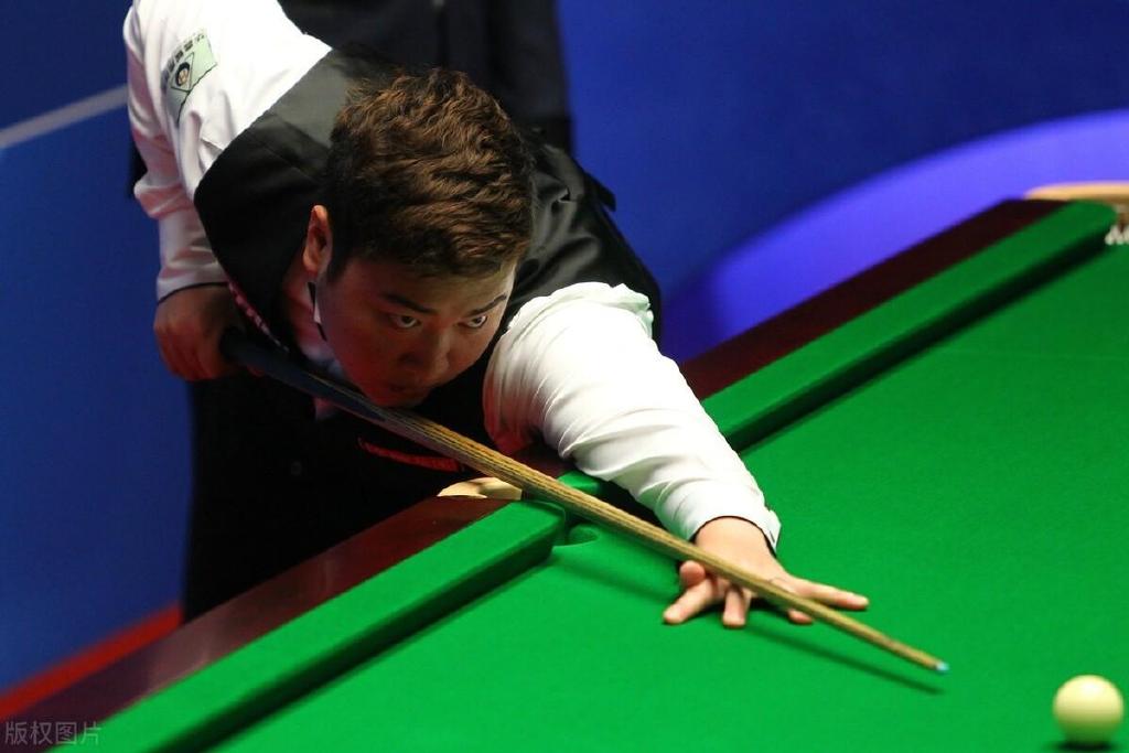 2比2后崩盘,低级失误后怒砸球杆:输球又输人|崩盘|颜丙涛|球杆_新浪