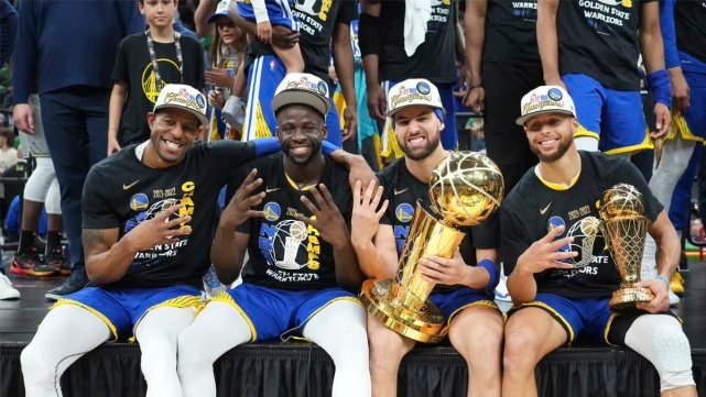 伊戈达拉确认回归将继续在勇士效力:都怪库里他们,我原本都计划退役休闲区蓝鸢梦想 - Www.slyday.coM 伊戈达拉确认回归将继续在勇士效力:都怪库里他们,我原本都计划退役休闲区蓝鸢梦想 - Www.slyday.coM