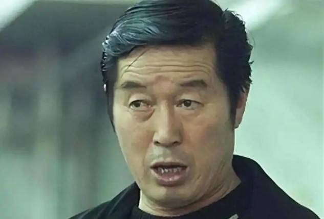 “体坛败类”马俊仁，逼迫队员集体割阑尾，亲手给女队员注射禁药！|田径|金牌|辽宁|马家军|王军霞_新浪体育_新浪新闻