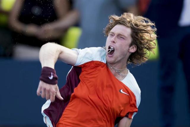 直落三盘横扫！卢布列夫轻取英国一哥，晋级美网八强静候纳达尔休闲区蓝鸢梦想 - Www.slyday.coM