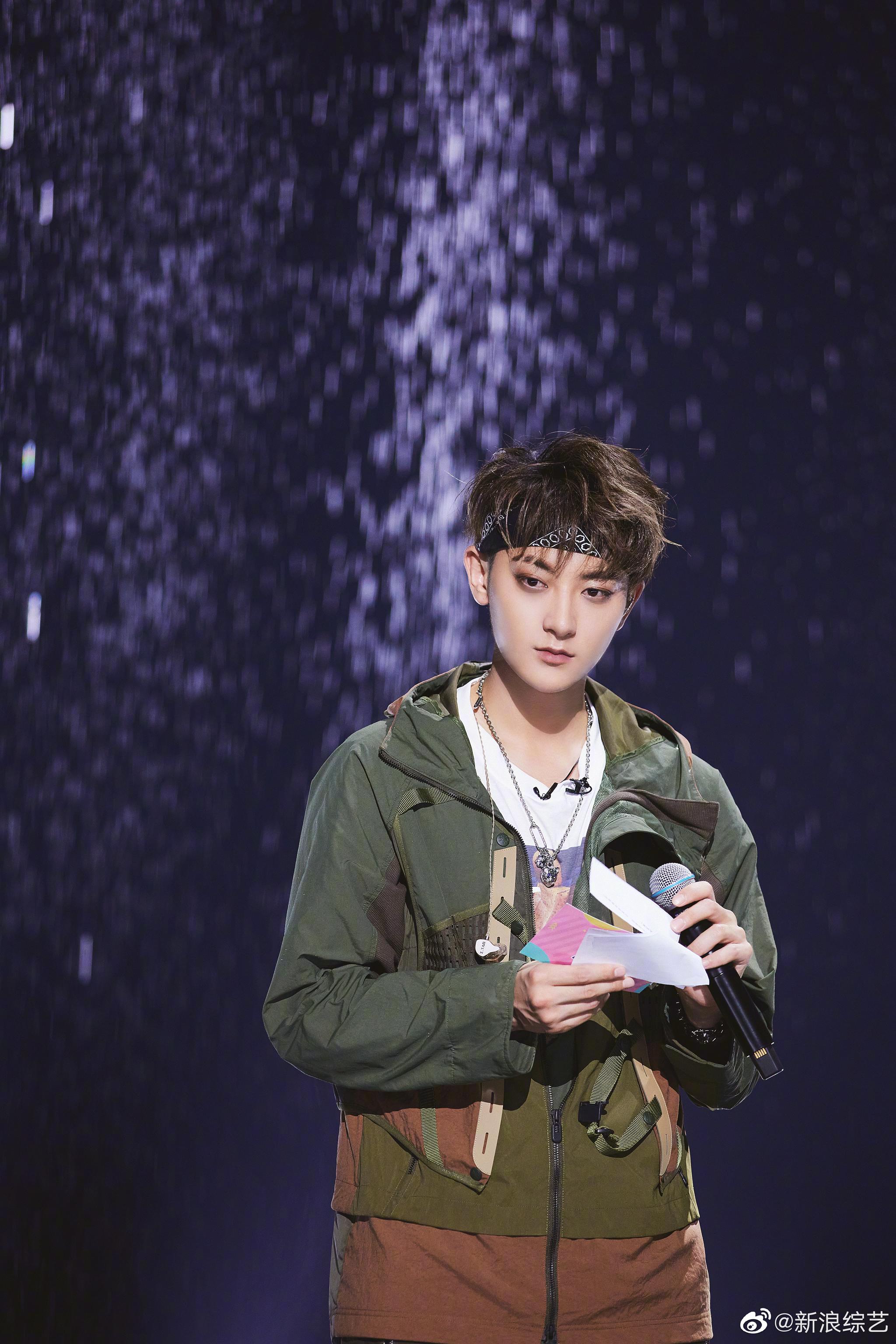 《创造营2020》@ykybtao-黄子韬 发带造型就是从热血漫画里走出的大佬