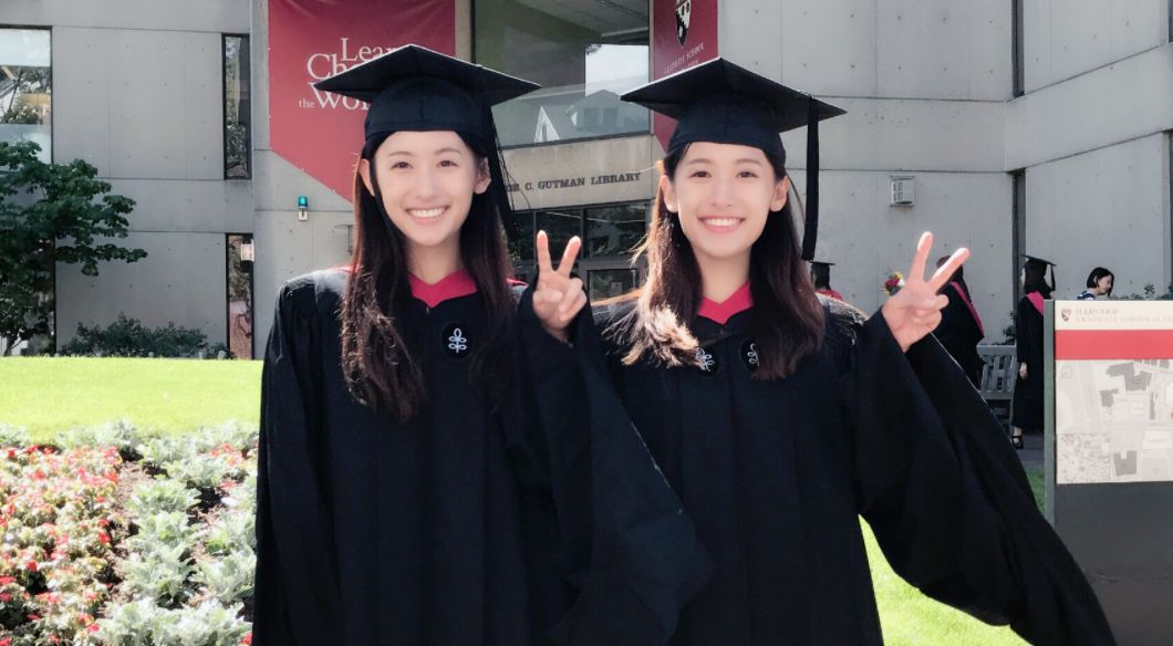 孙雨檬,孙雨彤两人出众的成长履历恰恰也反映出一个现象:近朱者赤,近