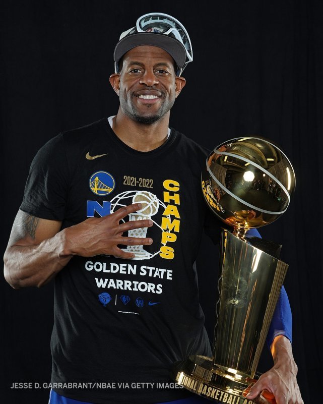 伊戈达拉确认回归将继续在勇士效力:都怪库里他们,我原本都计划退役休闲区蓝鸢梦想 - Www.slyday.coM 伊戈达拉确认回归将继续在勇士效力:都怪库里他们,我原本都计划退役休闲区蓝鸢梦想 - Www.slyday.coM