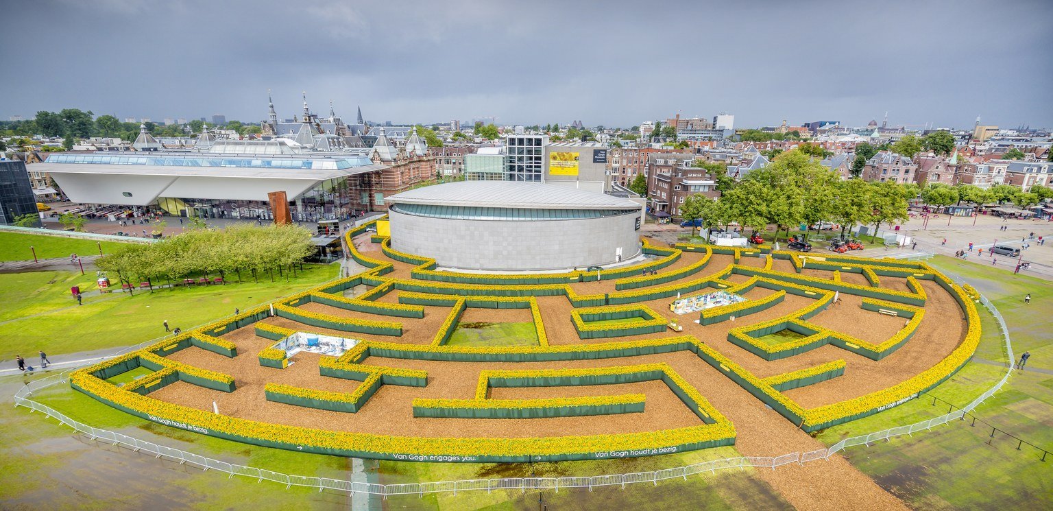 梵高博物馆外的向日葵迷宫_高清图集_新浪网