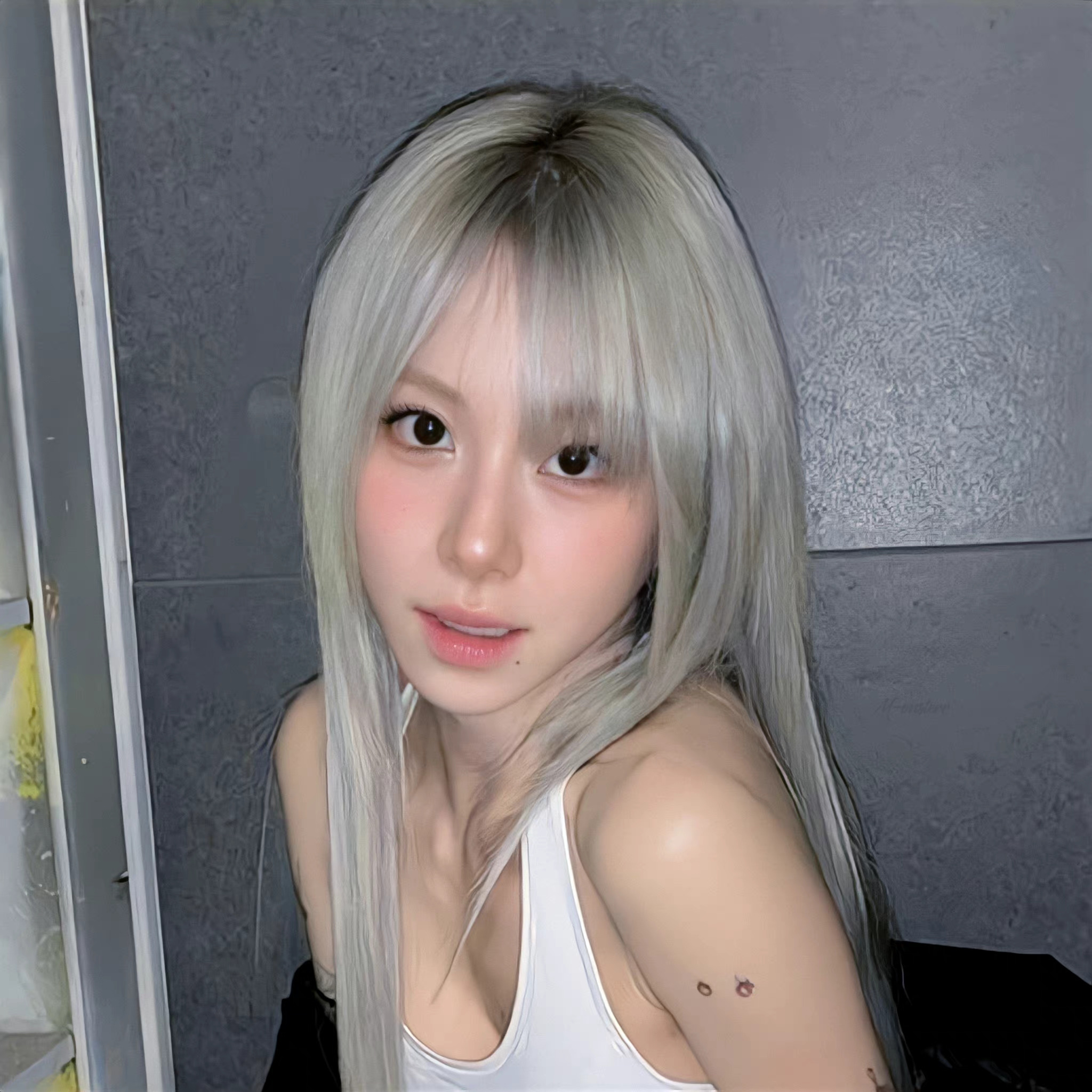 鬼马少女孙彩瑛|18张头像合集