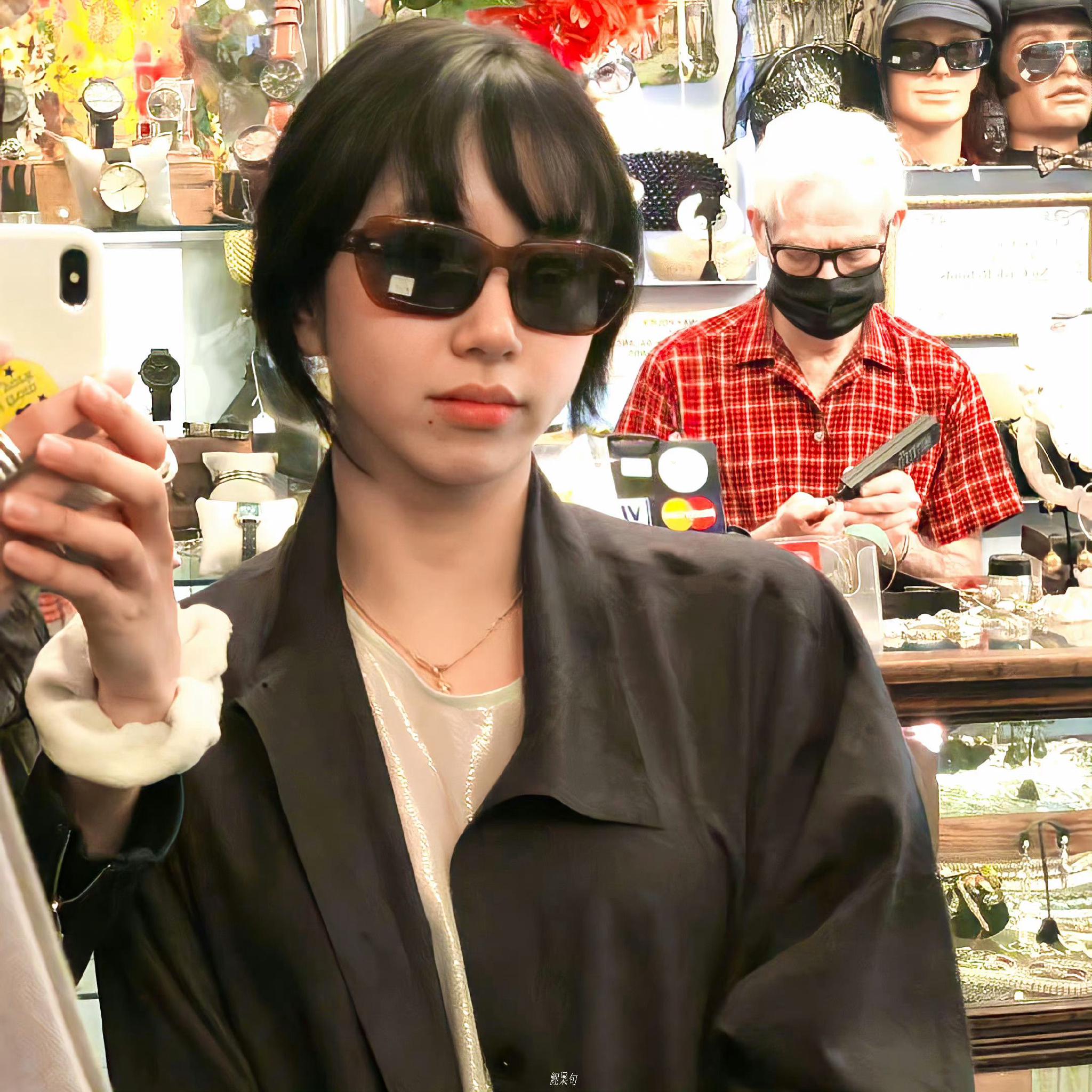 鬼马少女孙彩瑛|18张头像合集