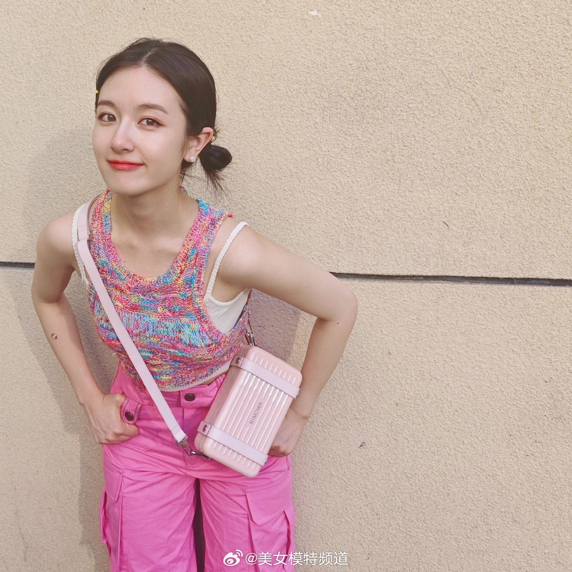 李兰迪丸子头粉色系草莓味儿