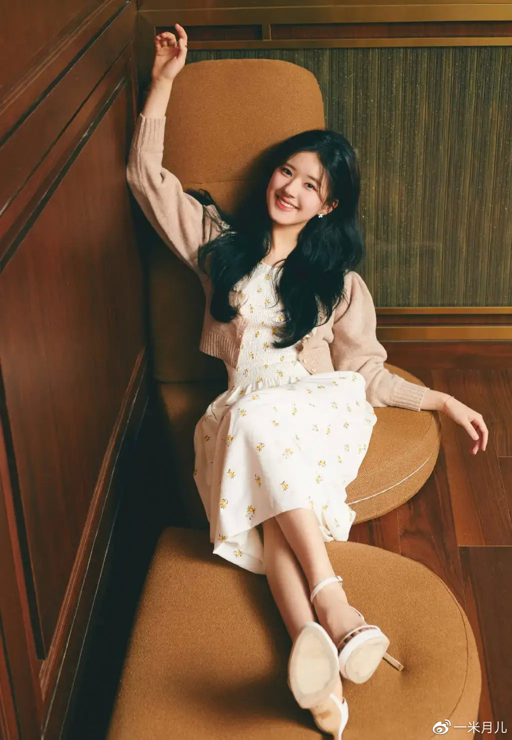 赵露思接受采访时，走好人生的一步，家人是坚强的后盾休闲区蓝鸢梦想 - Www.slyday.coM