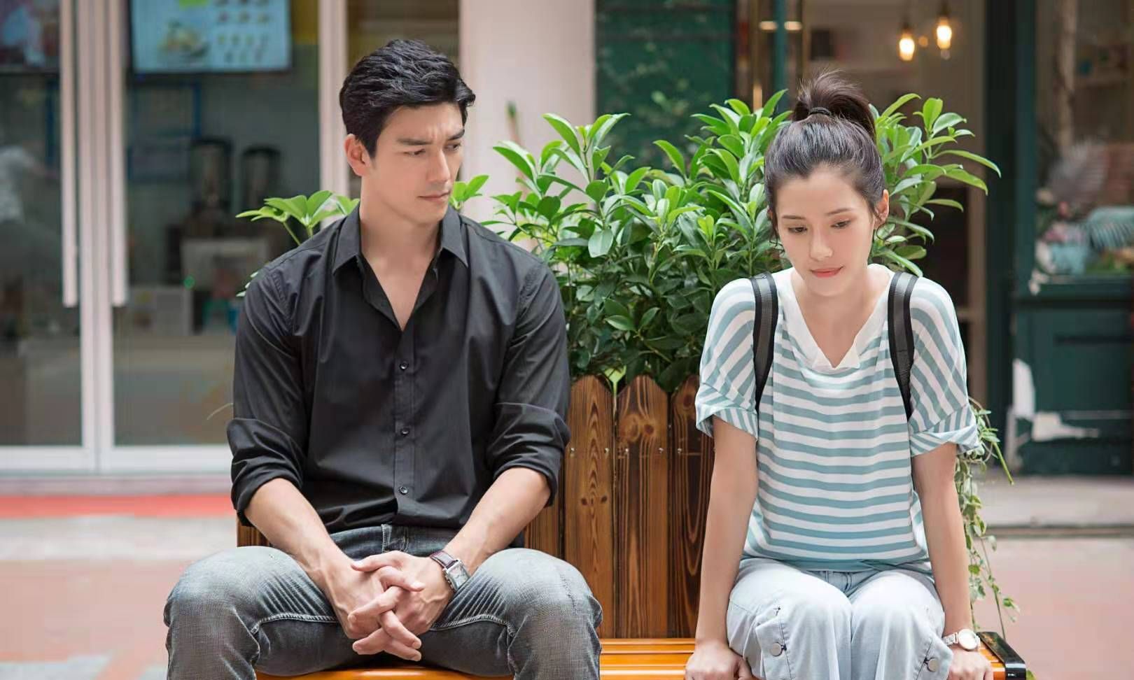 丹尼斯·吴:帅到马思纯对着他哭不出来,和镜玄撞脸,40岁还是很帅