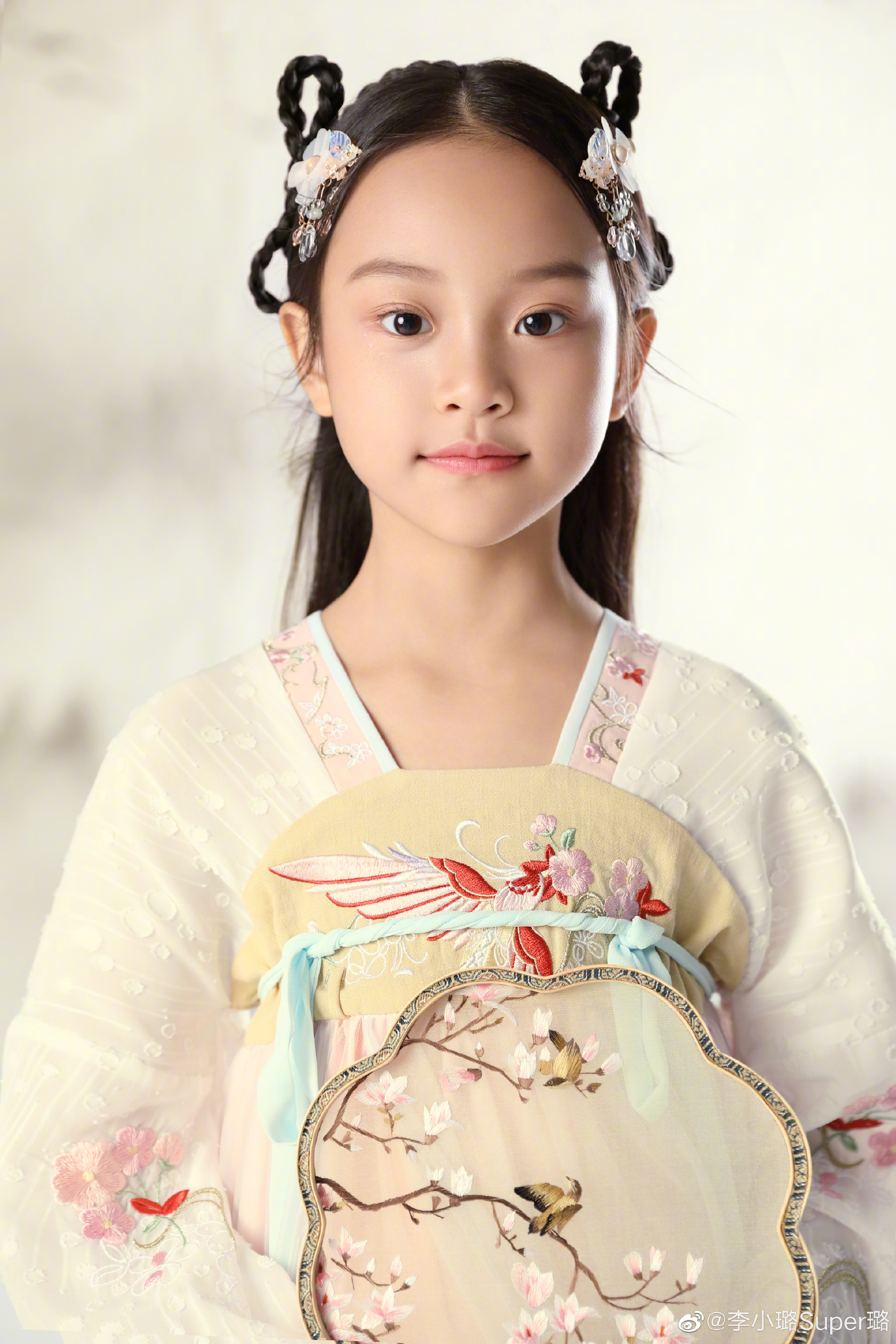 甜馨气质越来越好了,和李小璐一样美啊