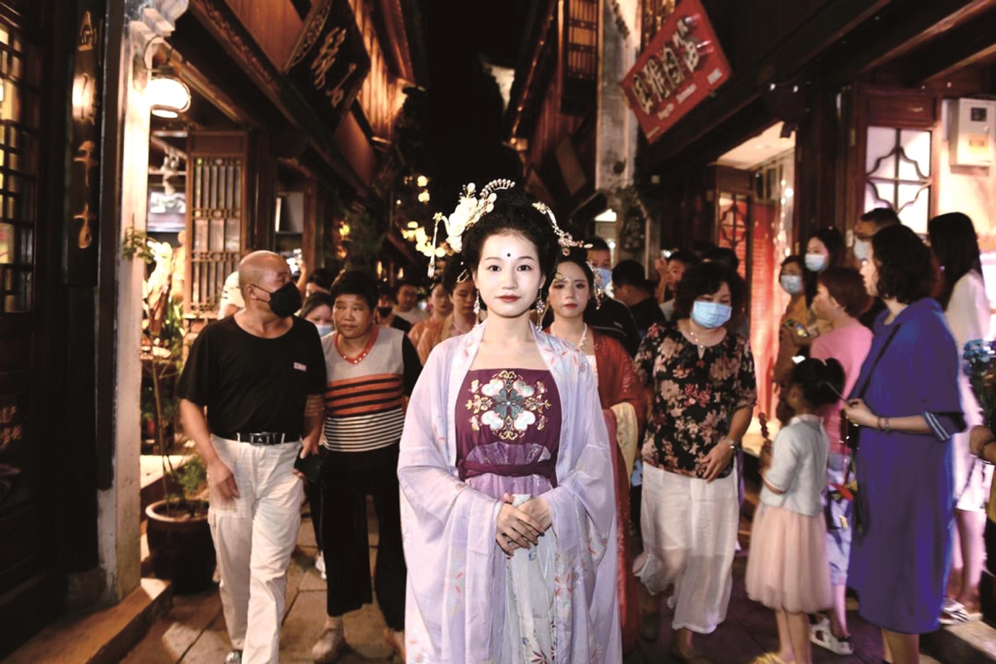 从小众到国潮 消费“新蓝海”潜力到底有多大？休闲区蓝鸢梦想 - Www.slyday.coM