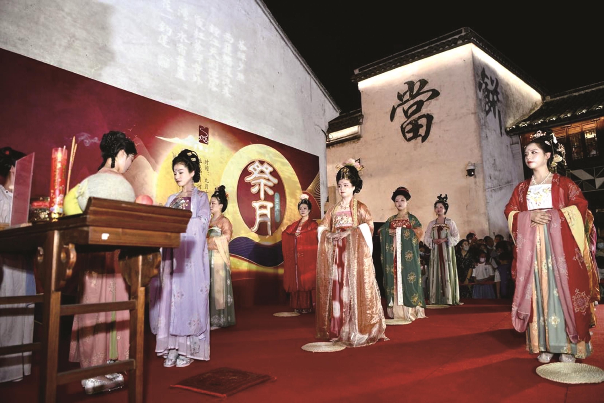 从小众到国潮 消费“新蓝海”潜力到底有多大？休闲区蓝鸢梦想 - Www.slyday.coM