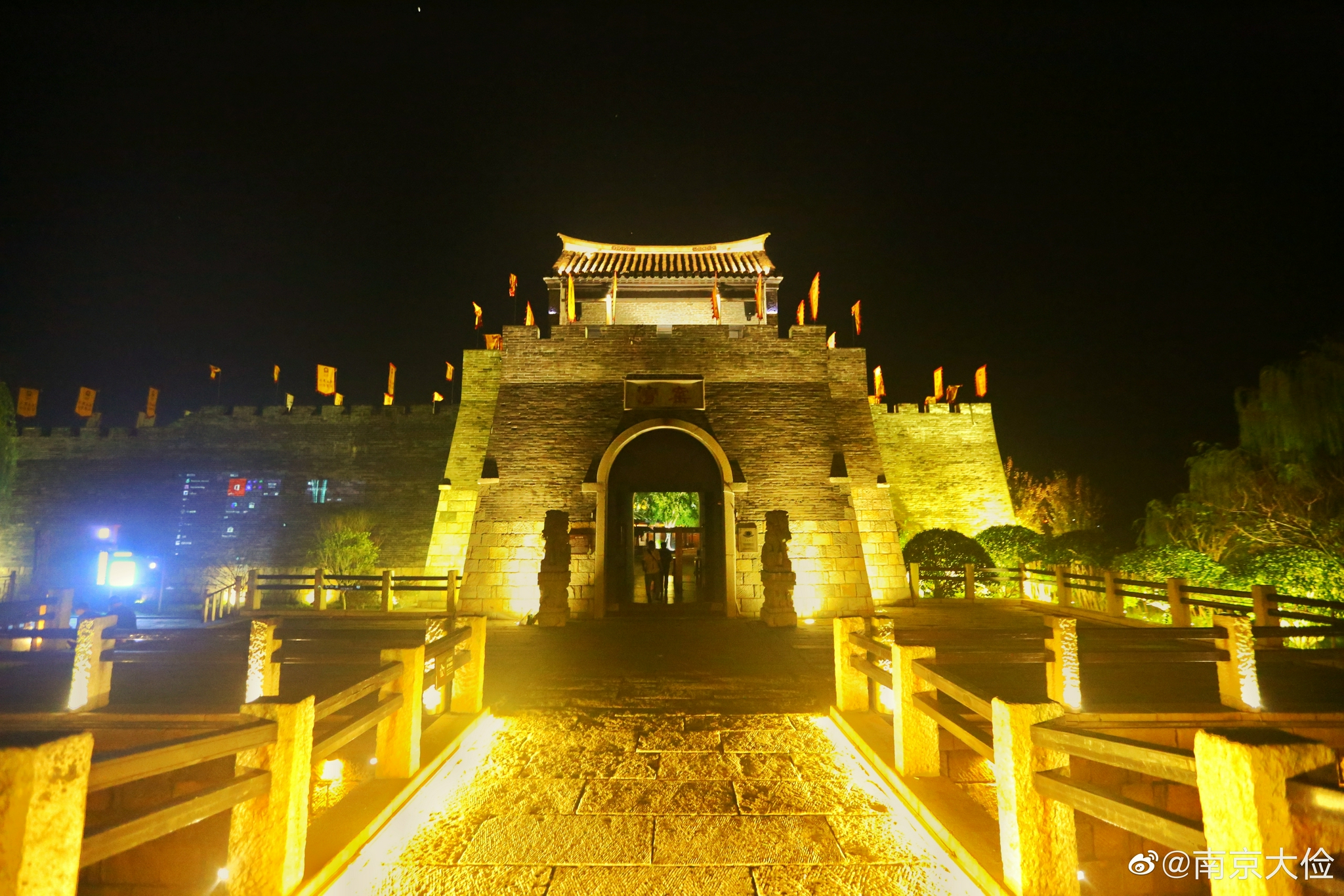 傍晚时分来到了窑湾古镇,邂逅千年古运河的日落……_高清图集_新浪网