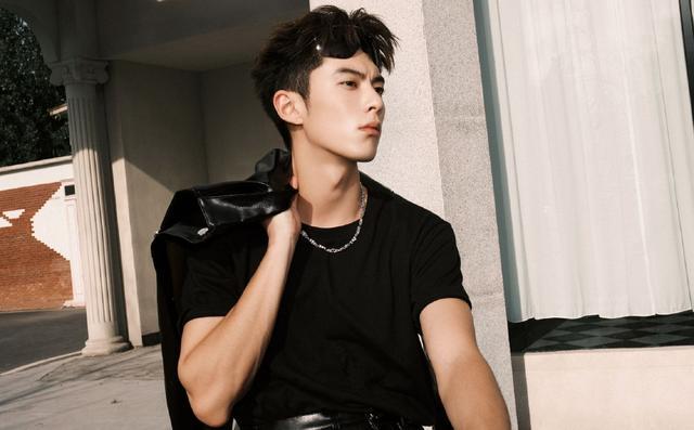 插队绯闻以后，王鹤棣上演写真大片，网友：热议不断休闲区蓝鸢梦想 - Www.slyday.coM