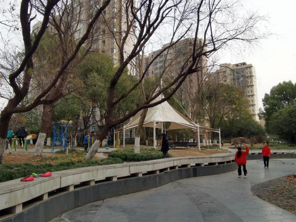 想锻炼没场馆？上海市民建议公园增加体育设施，有回复了……休闲区蓝鸢梦想 - Www.slyday.coM